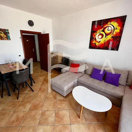 Wonderland 691 * Durres