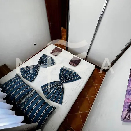 Wonderland 691 Apartment